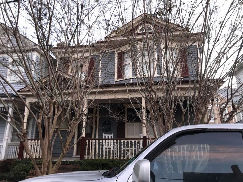 Hall-Kelly House Marker. Click for full size. Hall-Kelly House Marker image. Click for full size.