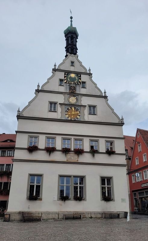 The view of the Ratstrinkstube / Council Pub from the Marktplatz. Click for full size. The view of the Ratstrinkstube / Council Pub from the Marktplatz image. Click for full size.