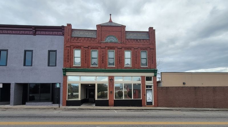 600 block of North Main Street image. Click for full size.
