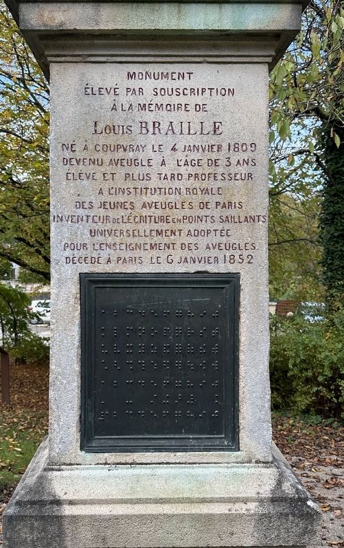 Inscription on the rear of the monument image. Click for full size.