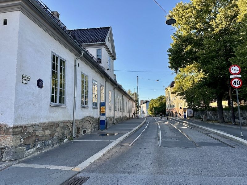 Oslo Ladeg�rd / Oslo Warehouse Marker - wide view image. Click for full size.