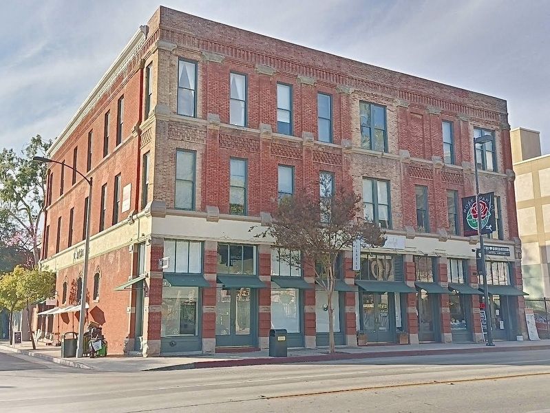 Doty Block building/Hotel Carver. Click for full size. Doty Block building/Hotel Carver image. Click for full size.