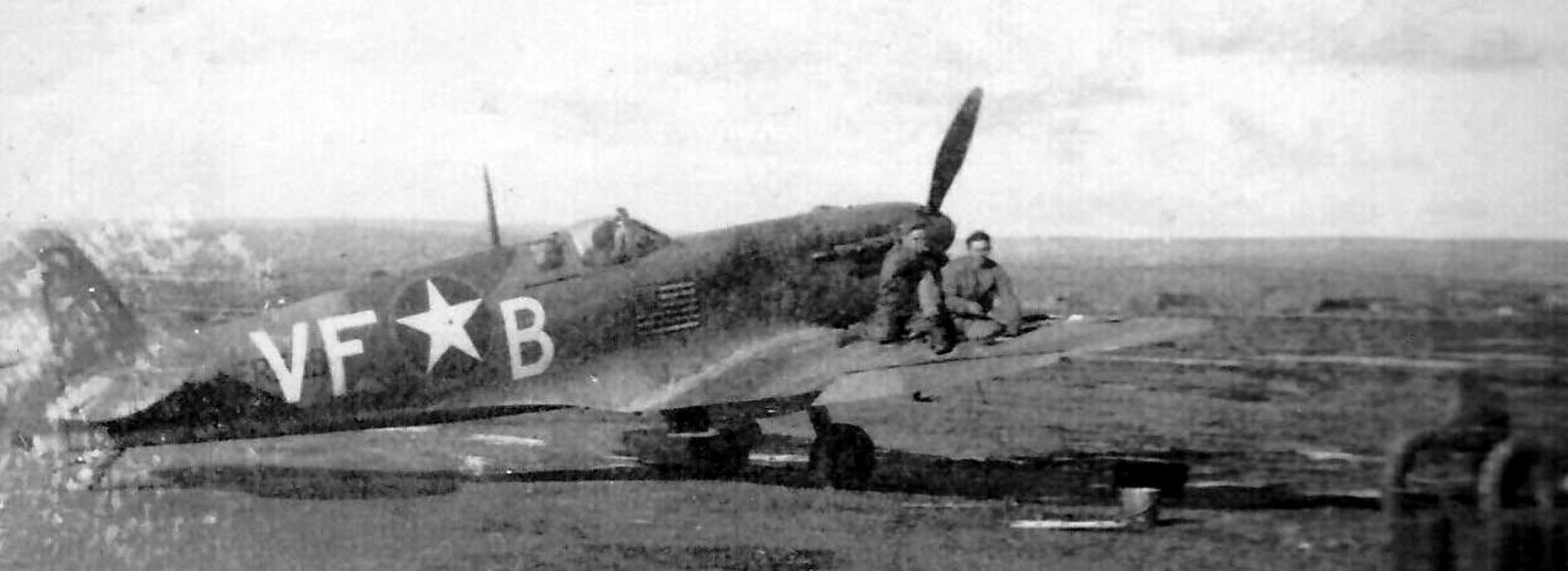 Spitfire V (VF-B) of 5th Squadron, 52nd Fighter Group in Tunisia. Click for full size. Spitfire V (VF-B) of 5th Squadron, 52nd Fighter Group in Tunisia image. Click for full size.