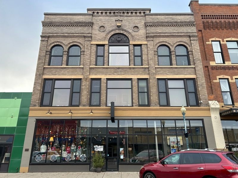 State Bank and Trust Company or Commercial Bank Building. Click for full size. State Bank and Trust Company or Commercial Bank Building image. Click for full size.