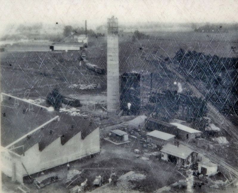 Marker detail: Pekin Wood Products (formerly Pekin Cooperage), 1927. Click for full size. Marker detail: Pekin Wood Products (formerly Pekin Cooperage), 1927 image. Click for full size.