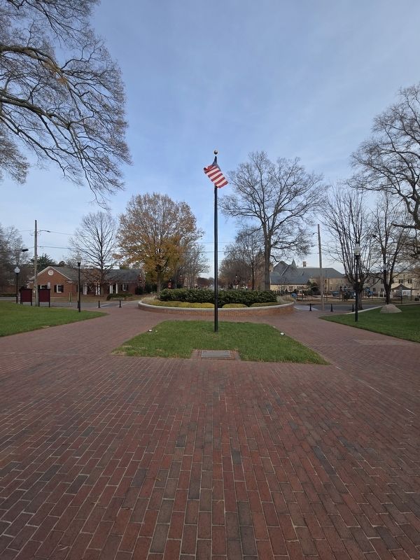 MCC Veterans Marker and flag at the entrance to Mitchell Community College at the end of West Broad image. Click for full size.
