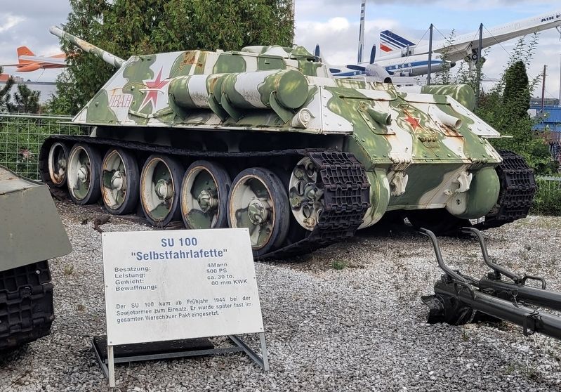 SU 100 "Selbstfahrlafette" / SU 100 "Self-Propelled Gun" and Marker. Click for full size. SU 100 "Selbstfahrlafette" / SU 100 "Self-Propelled Gun" and Marker image. Click for full size.