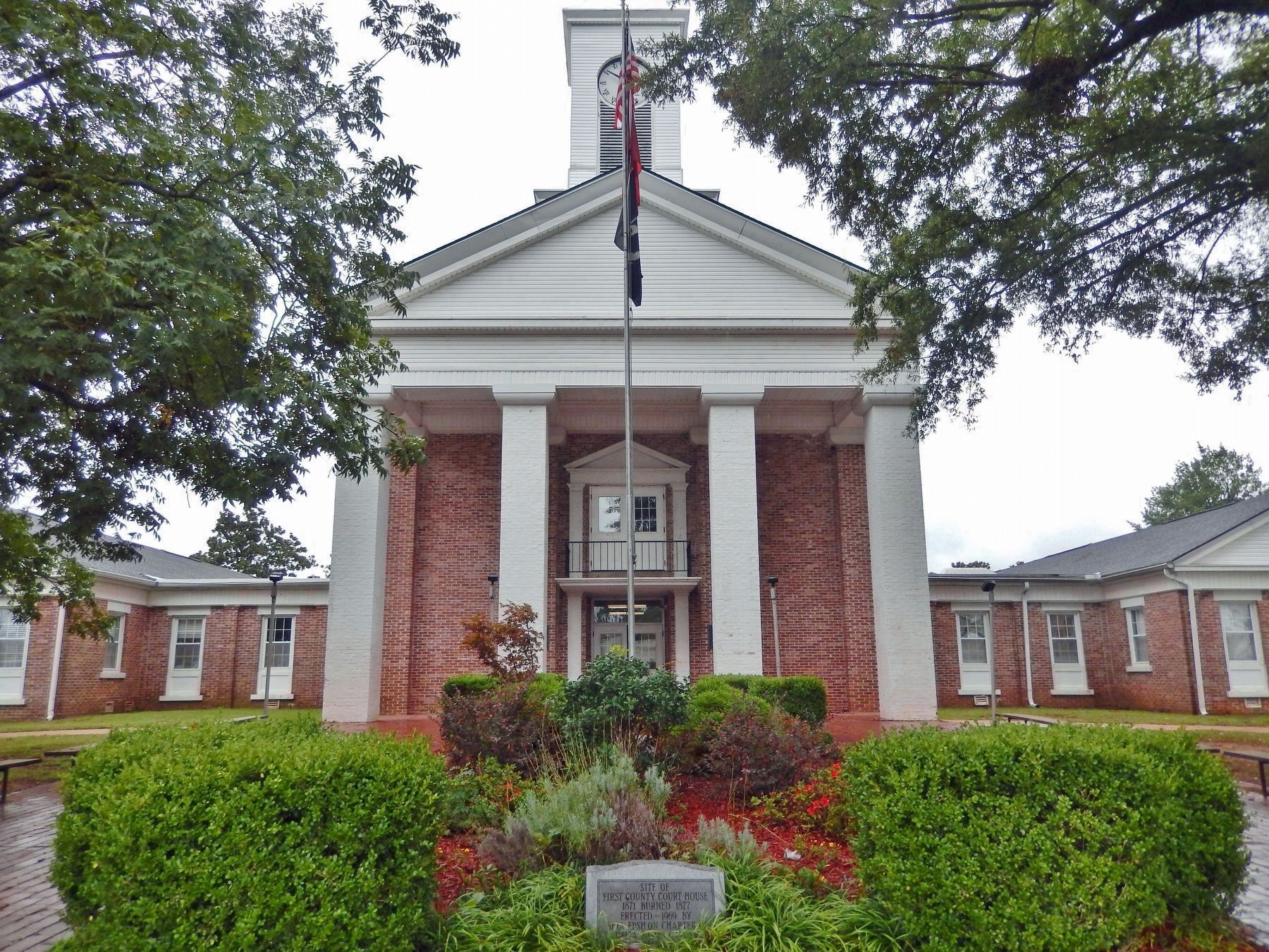 Site of First County Courthouse 1871 Marker. Click for full size. Site of First County Courthouse 1871 Marker image. Click for full size.