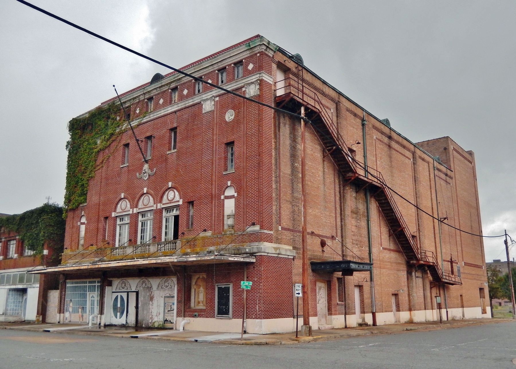 Saenger Theatre (<i>northwest elevation</i>) image. Click for full size.