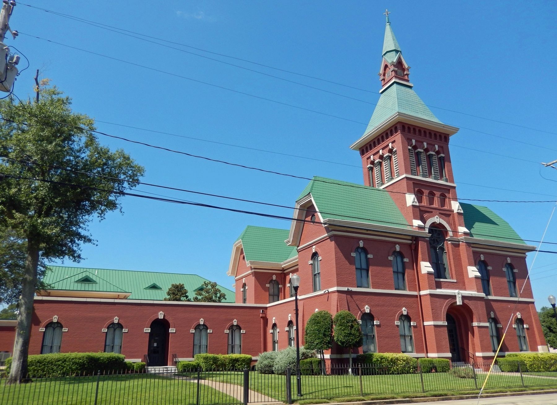 Tate County Courthouse. Click for full size. Tate County Courthouse image. Click for full size.