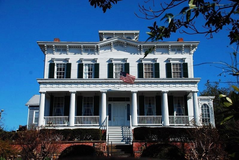 Front of deRosset House image. Click for full size.