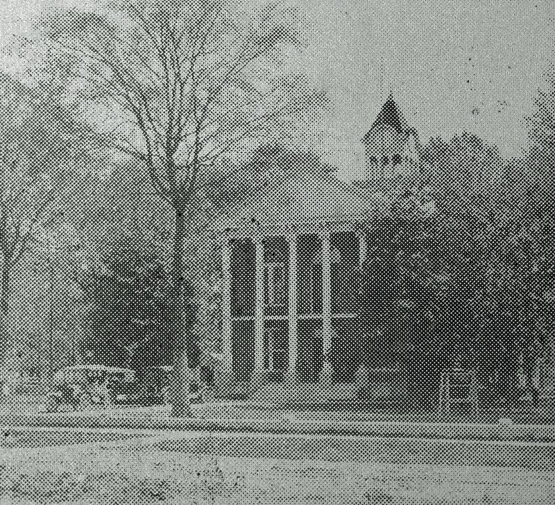 Marker detail: 1888 Tunica County Courthouse image. Click for full size.