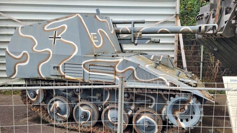 Self-Propelled Howitzer "Wespe" image. Click for full size.
