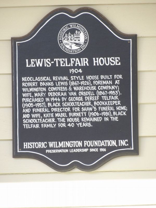 Lewis-Telfair House Marker. Click for full size. Lewis-Telfair House Marker image. Click for full size.