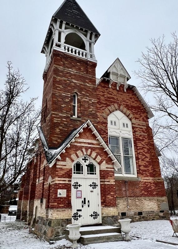 Former Veteran�s Memorial Building, 2024 image. Click for full size.