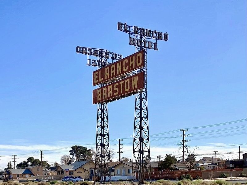 El Rancho Motel image. Click for full size.