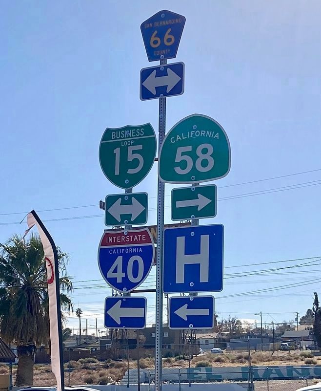 Highway Signs image. Click for full size.
