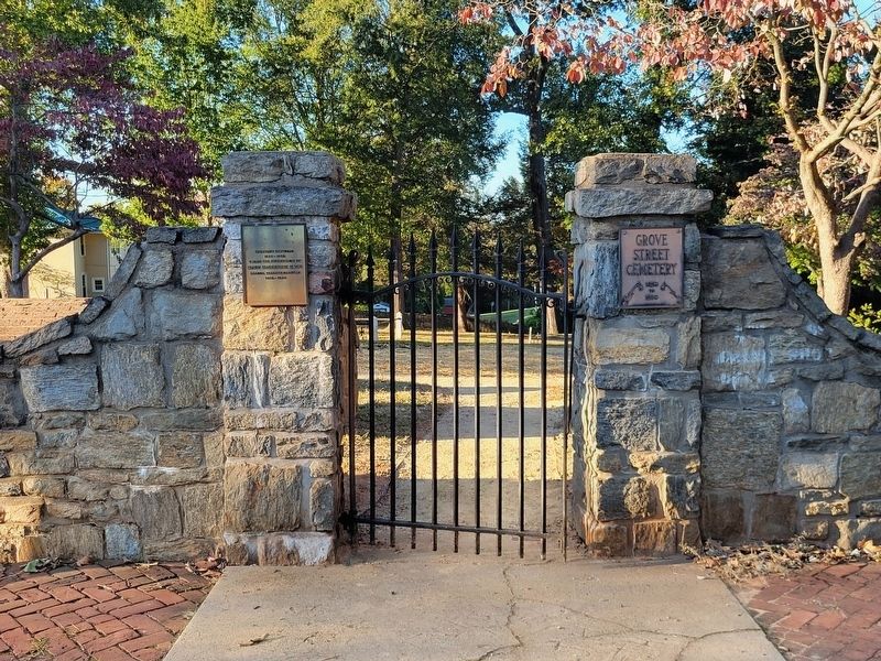 Grove Street Cemetery image. Click for full size.
