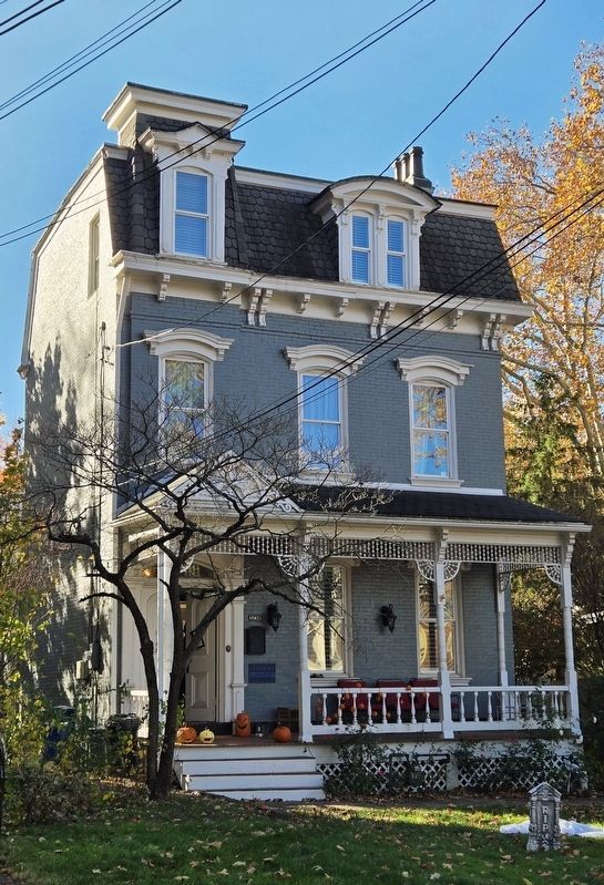 Haller-Bursztynowicz House and Marker. Click for full size. Haller-Bursztynowicz House and Marker image. Click for full size.