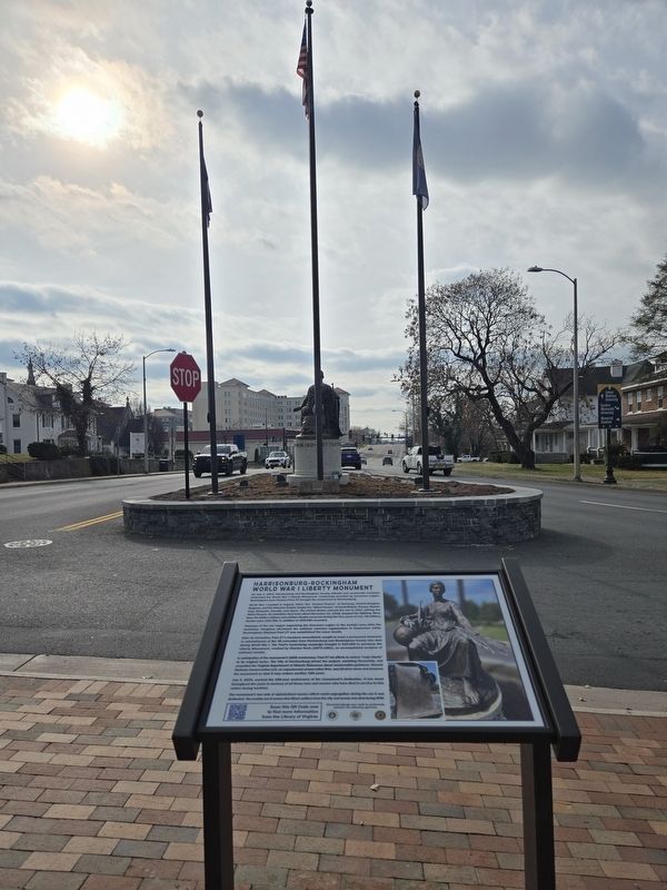 Full view of Harrisonburg - Rockingham World War I Liberty Monument. Click for full size. Full view of Harrisonburg - Rockingham World War I Liberty Monument image. Click for full size.