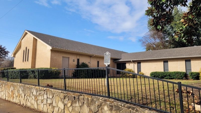 The Liberty Baptist Church and marker image. Click for full size.