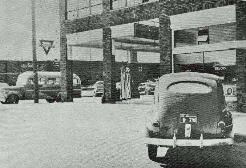 Marker detail: Orville Savage Motor Company Photo. Click for full size. Marker detail: Orville Savage Motor Company Photo image. Click for full size.