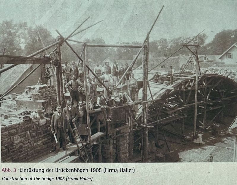 Marker photo: Construction of the bridge image. Click for full size.