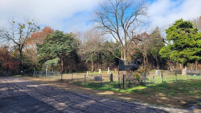 The view of the Brinlee Cemetery and Marker from the road image. Click for full size.