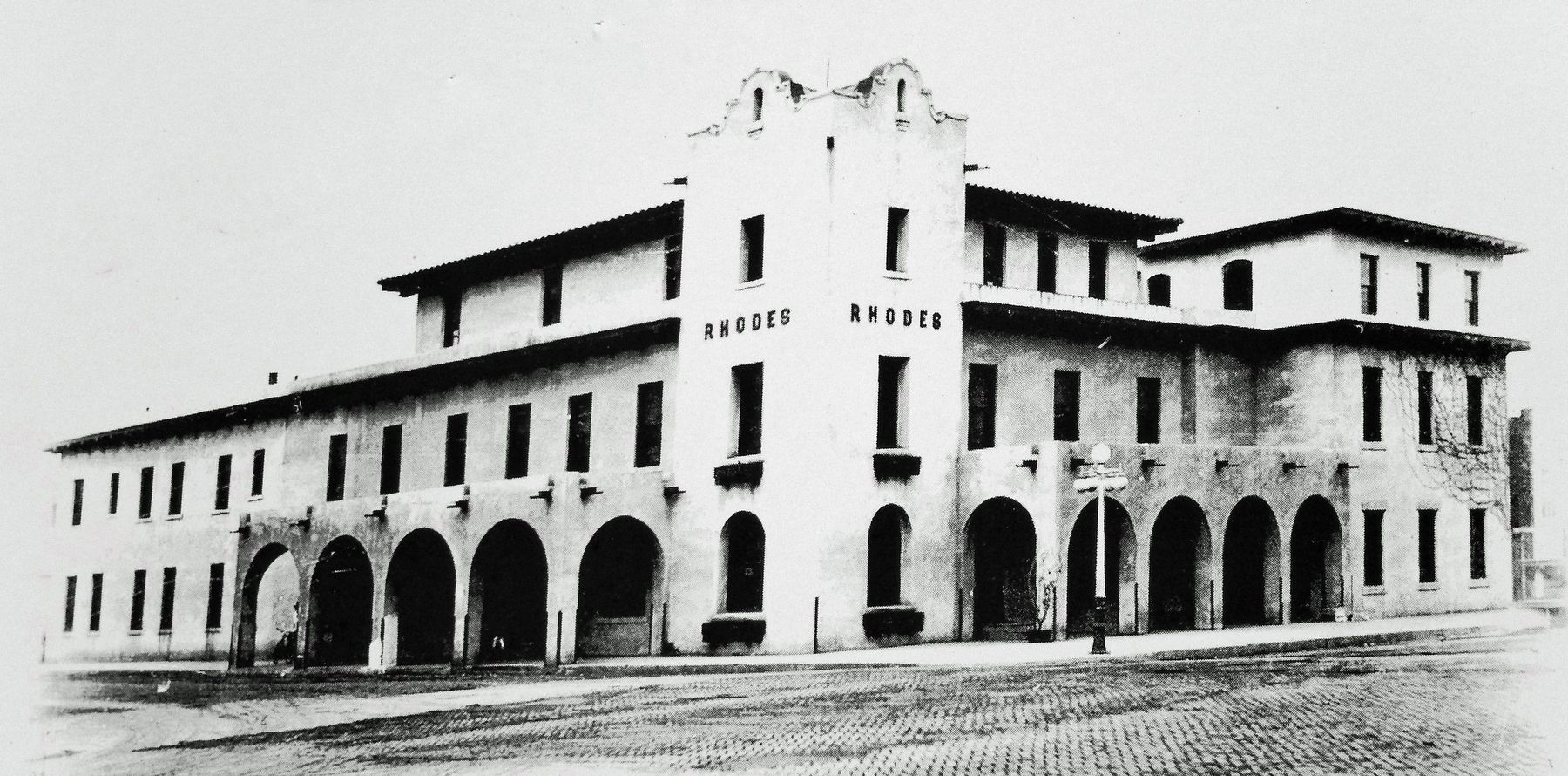 Marker detail: Rhodes House/Arcade Hotel image. Click for full size.