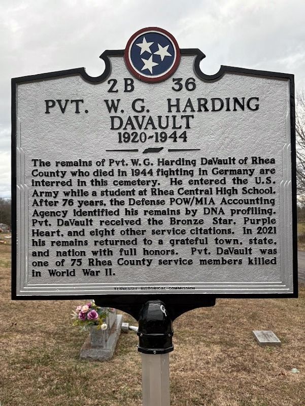 Pvt. W.G. Harding Davault Marker image. Click for full size.