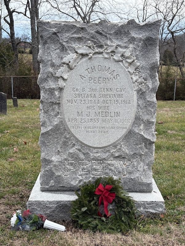 The headstone of A. Thomas Peery who survived the explosion of the Sultana. image. Click for full size.