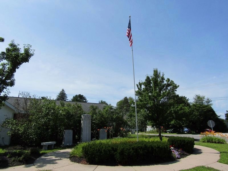 Harrison Honor Roll and War Memorials image. Click for full size.