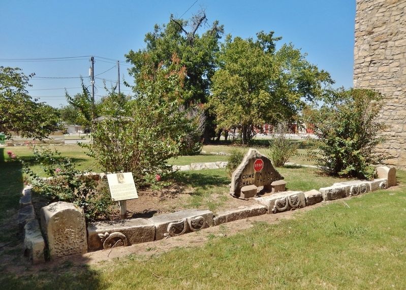 David Roy Marker. Click for full size. David Roy Marker image. Click for full size.