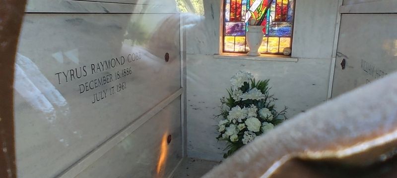 Tyrus Raymond Cobb tomb, Rose Hill Cemetery, Royston image. Click for full size.