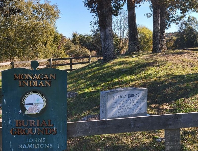 Monacan Burial Mound image. Click for full size.