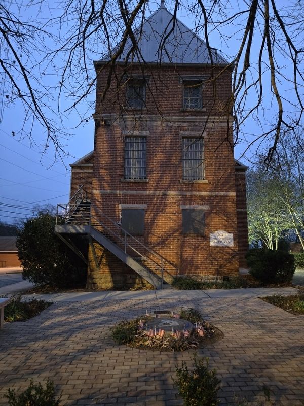Madison - Morgan Memorial in front of the old Morgan County Jail image. Click for full size.