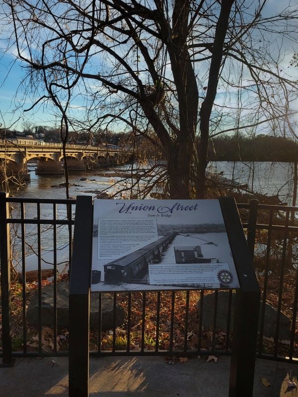 Union Street Dam and Bridge image. Click for full size.