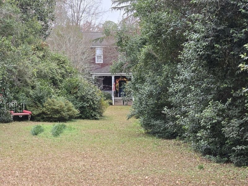 The Shackleford-Adams-Folds-Marshall House, set approx. 300 feet from the roadfrom the sign image. Click for full size.