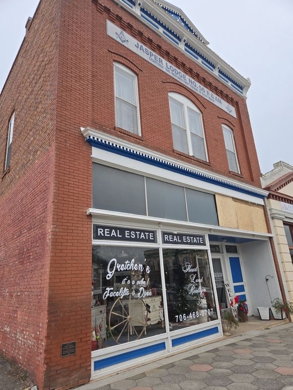 Jasper Masonic Lodge building. Marker at bottom left corner image. Click for full size.