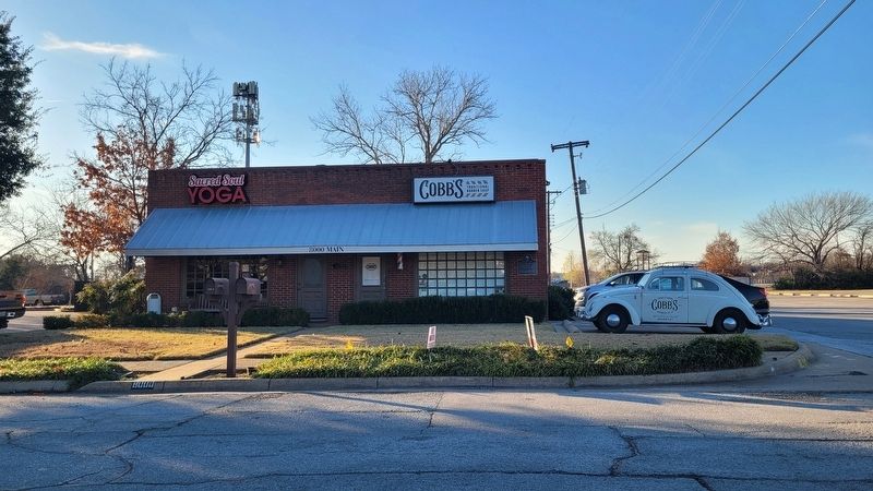 The view of the Cobbs Barber Shop and Marker from the street image. Click for full size.