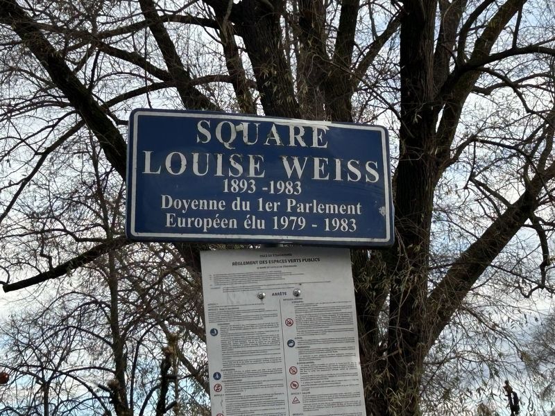 Square Louise Weiss Marker image. Click for full size.