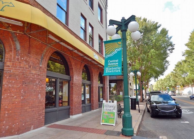 Spencer's Corner Marker. Click for full size. Spencer's Corner Marker image. Click for full size.