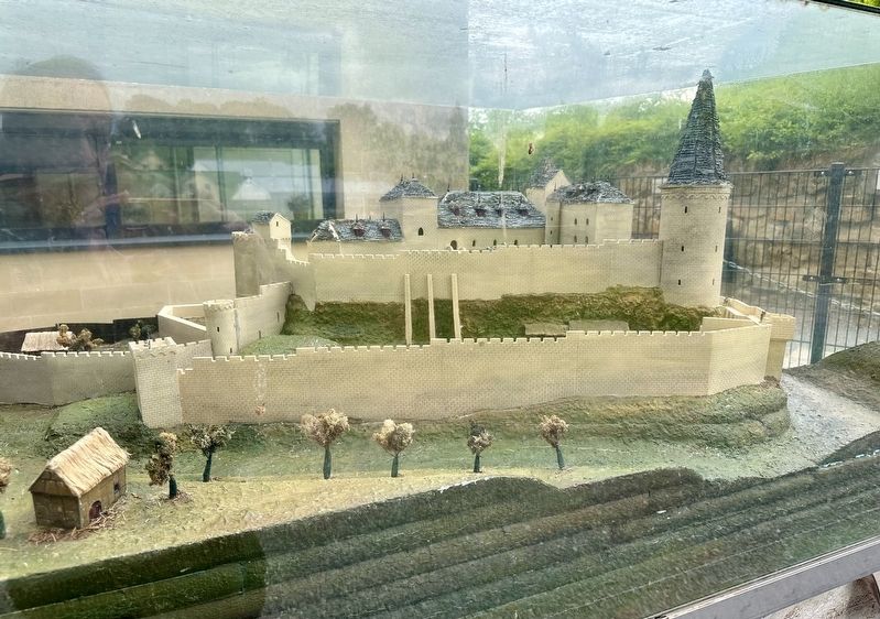 Valkenburg Castle - view of model image. Click for full size.