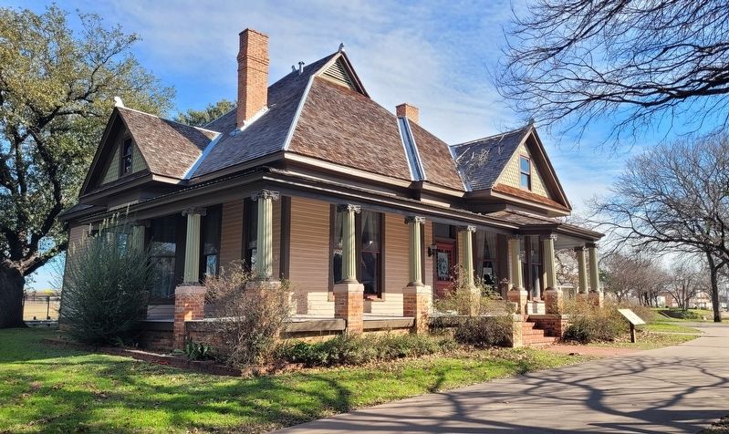 The view of the Sullivan House from the sidewalk image. Click for full size.