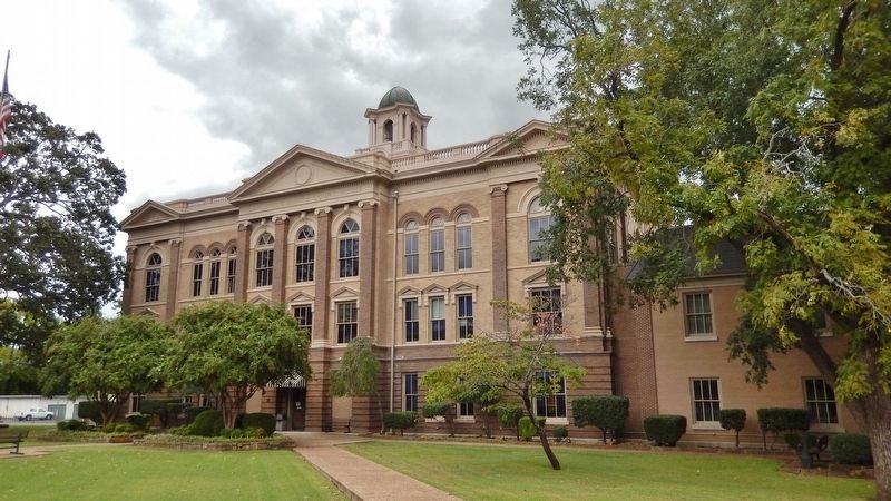 Garland County Courthouse (<i>west elevation</i>) image. Click for full size.