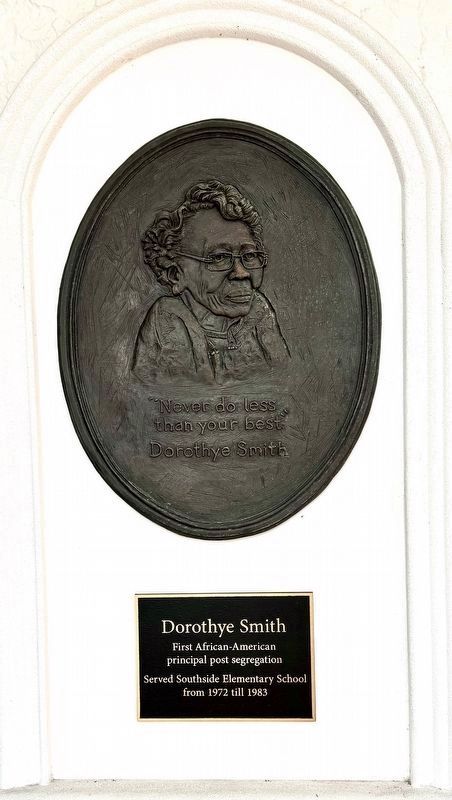 Dorothye Smith Plaque. Click for full size. Dorothye Smith Plaque image. Click for full size.