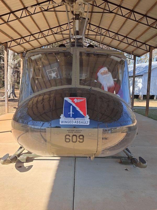 Front view of a 1968 Bell Iroquois UH-1, 29th Assault Helicopter Battalion insignia image. Click for full size.