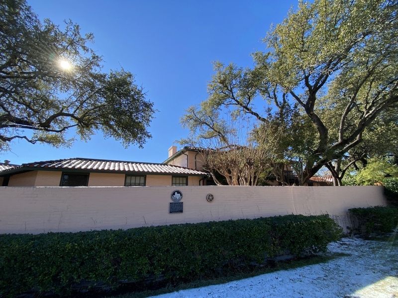 Fairfield Gates Apartments Marker image. Click for full size.