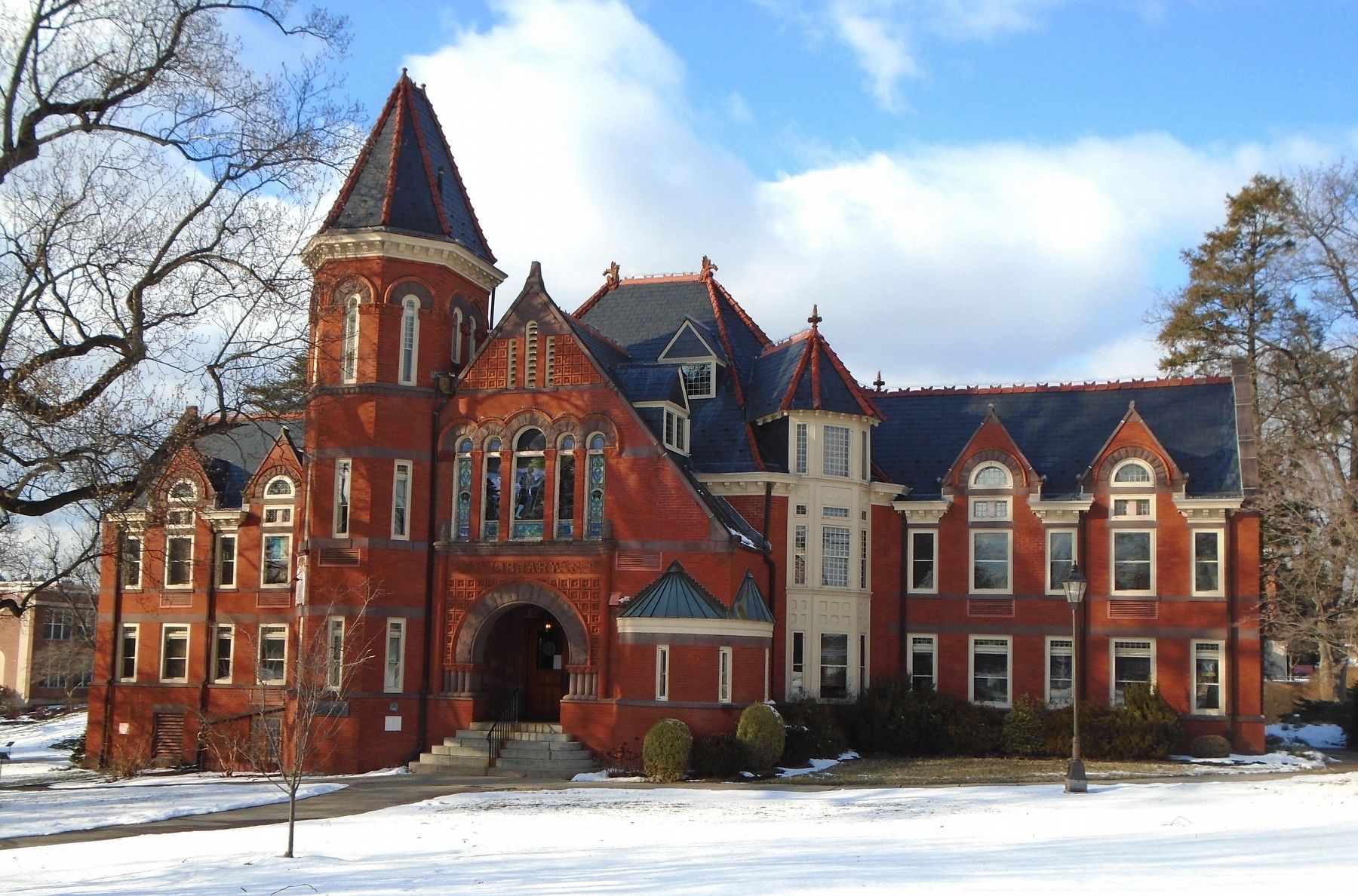 Biemesderfer Center [Old Library] image. Click for full size.