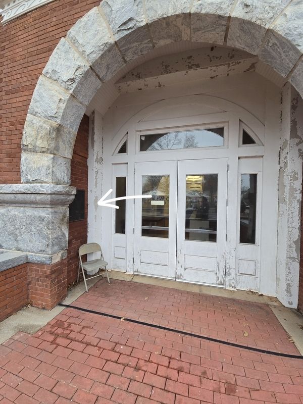 Henry County Courthouse Marker under the archway indicated by the arrow. Click for full size. Henry County Courthouse Marker under the archway indicated by the arrow image. Click for full size.